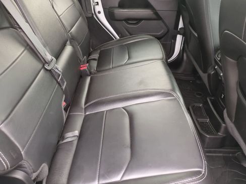 Used 2021 Jeep Wrangler Unlimited Sahara w/ Cold Weather Group AWD/4WD image 21