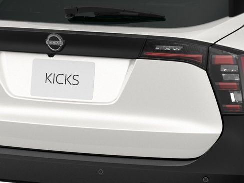 New 2026 Nissan Kicks SV FWD image 11