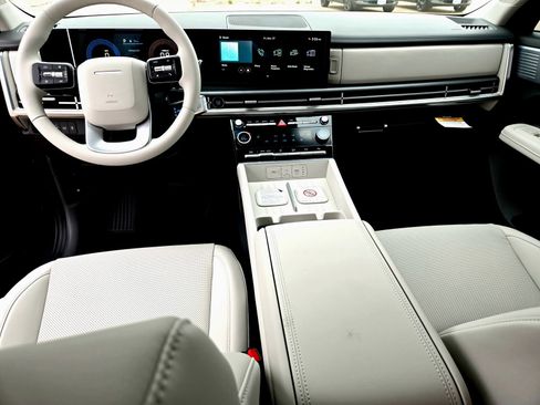 Certified 2026 Hyundai Santa Fe SEL FWD image 8