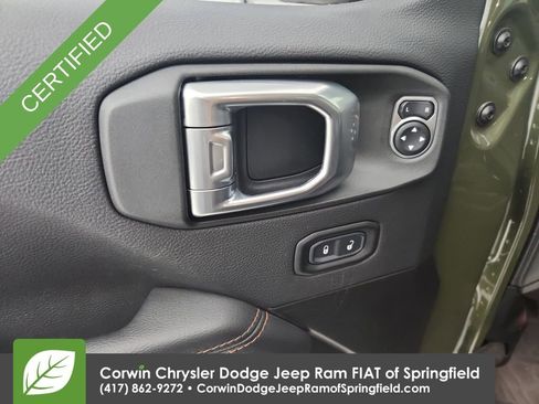 Used 2023 Jeep Gladiator Mojave w/ Cold Weather Group image 12