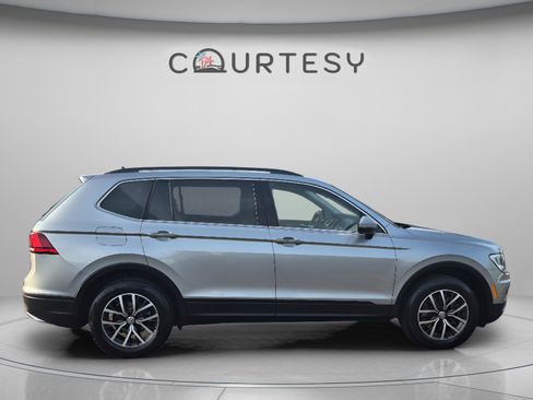 Used 2019 Volkswagen Tiguan SE AWD/4WD image 8