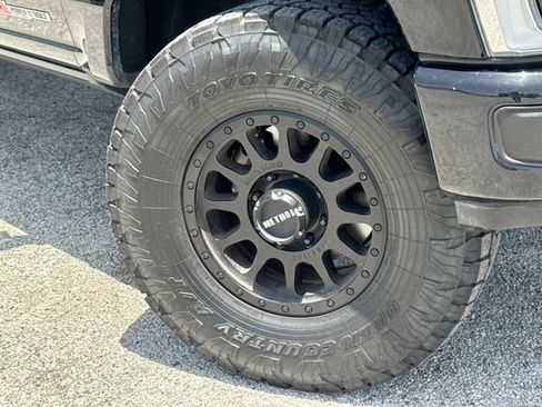 Used 2023 Ford F250 Lariat w/ Lariat Ultimate Package AWD/4WD image 10