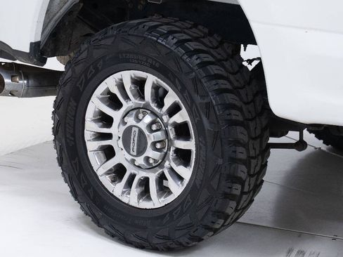 Used 2022 Ford F250 XLT w/ XLT Premium Package AWD/4WD image 61