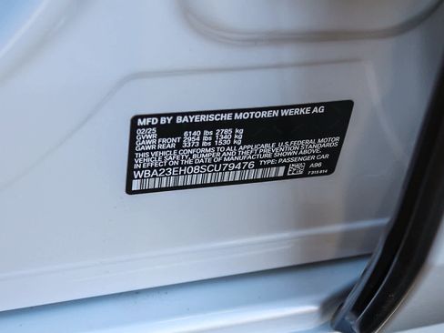 Used 2025 BMW 740i w/ Premium Package image 36