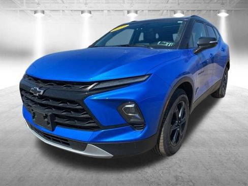 Used 2024 Chevrolet Blazer LT w/ Sound & Technology Package AWD/4WD image 13