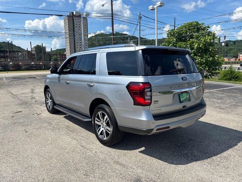 Used 2023 Ford Expedition Limited AWD/4WD image 3