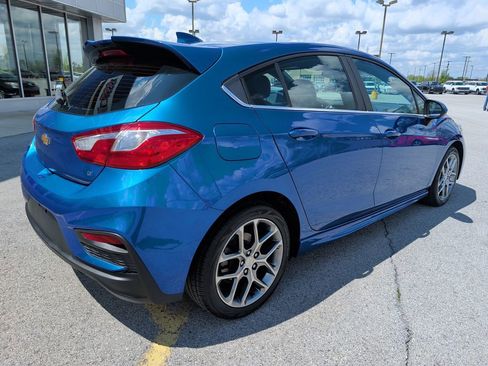 Used 2017 Chevrolet Cruze LT FWD image 5