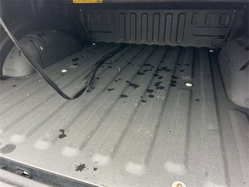 Used 2019 Ford F150 Lariat w/ Trailer Tow Package image 6