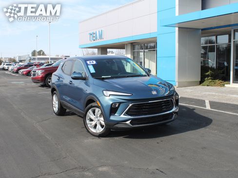 Certified 2024 Buick Encore GX Preferred image 2