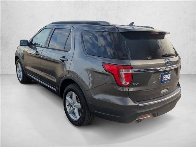 Used 2018 Ford Explorer XLT w/ Equipment Group 202A FWD image 7