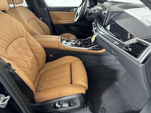 Used 2026 BMW X7 xDrive40i w/ M Sport Package image 32