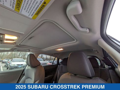 Certified 2025 Subaru Crosstrek 2.0i Premium image 9