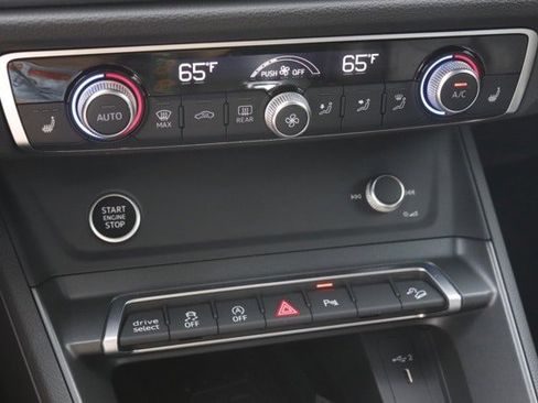 Used 2023 Audi Q3 2.0T Premium Plus w/ Premium Plus Package image 29