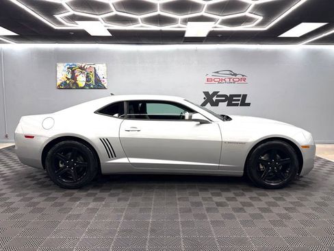 Used 2011 Chevrolet Camaro LT RWD image 16