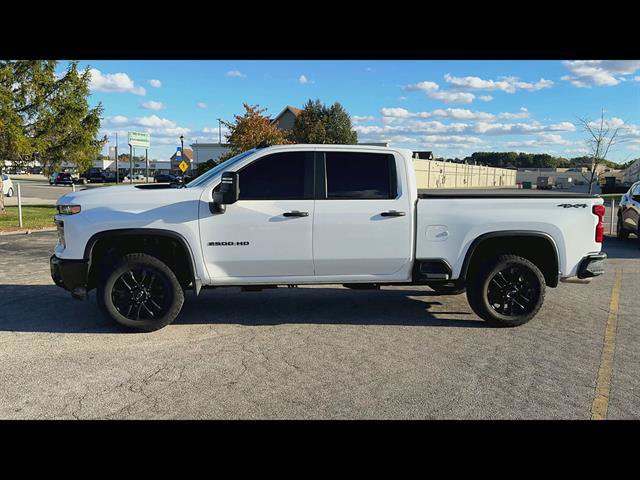 Used 2025 Chevrolet Silverado 2500 Custom AWD/4WD image 38