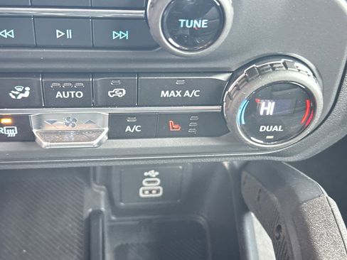 New 2026 Ford Bronco Badlands image 23