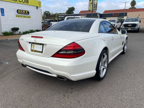 Used 2011 Mercedes-Benz SL 550 image 3