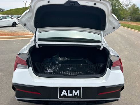 New 2026 Hyundai Elantra SEL Sport Premium FWD image 19