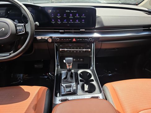 Certified 2024 Kia Carnival SX Prestige FWD image 15