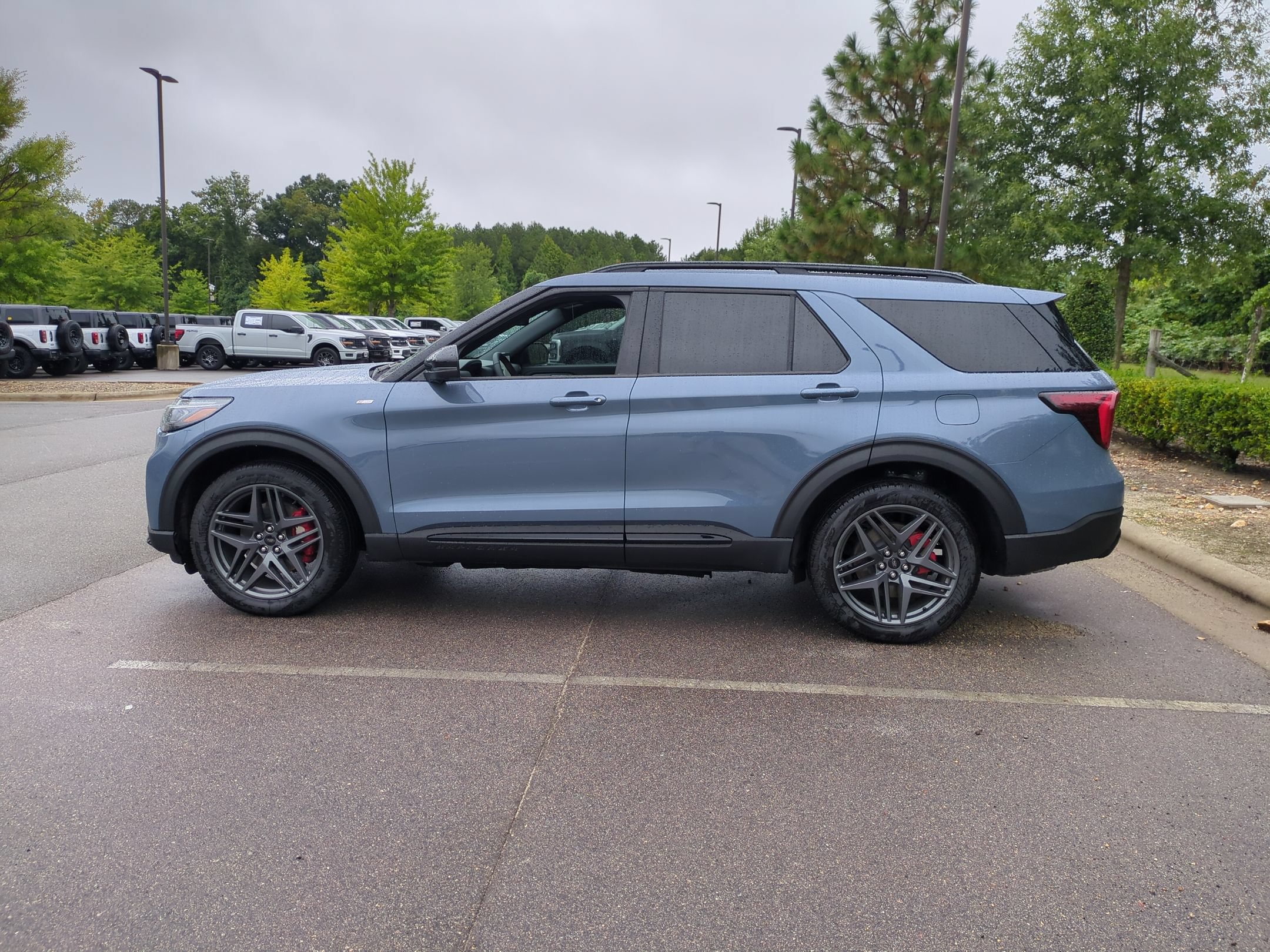 New 2026 Ford Explorer ST-Line w/ ST-Line Street Pack AWD/4WD image 7