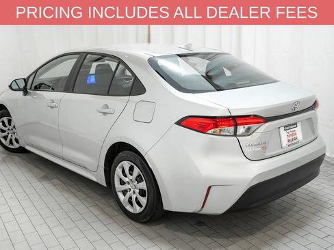 Used 2025 Toyota Corolla LE FWD image 3