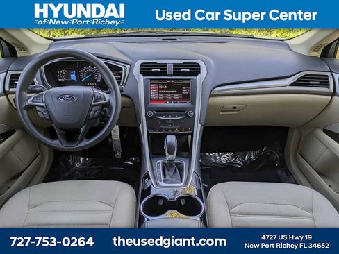 Used 2014 Ford Fusion SE FWD image 16