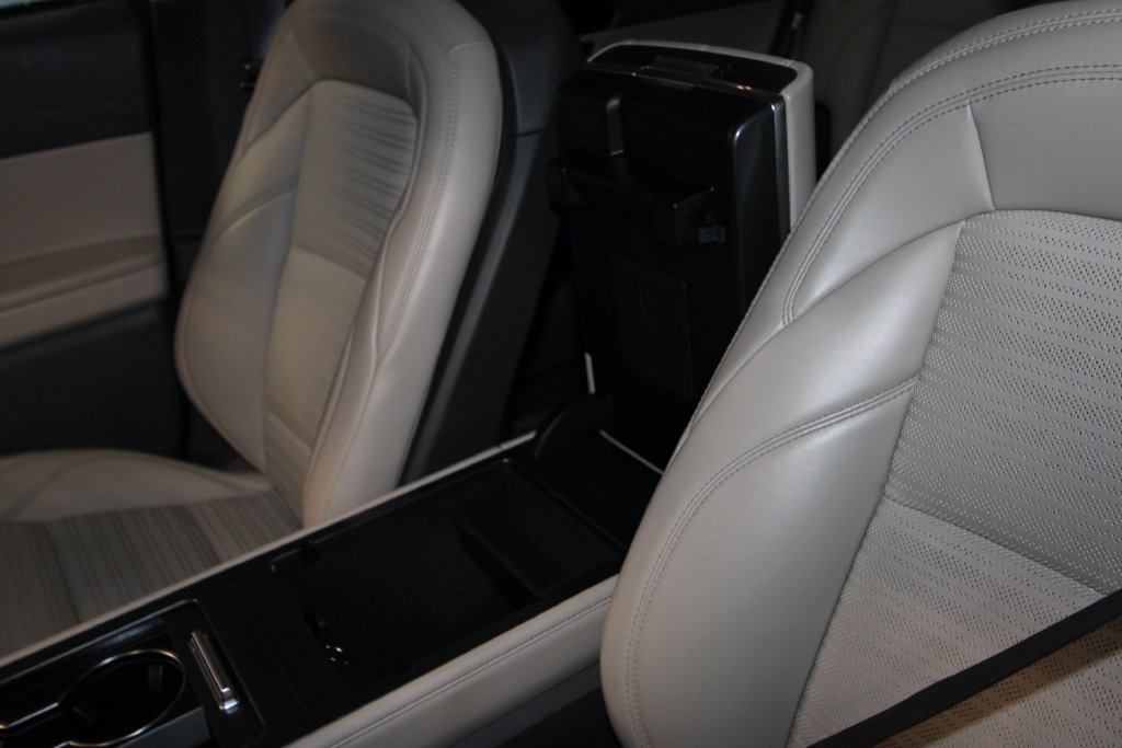 Used 2025 Lincoln Nautilus Reserve AWD/4WD image 25
