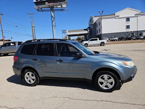 Used 2011 Subaru Forester 2.5X w/ Alloy Wheel Value Pkg image 6