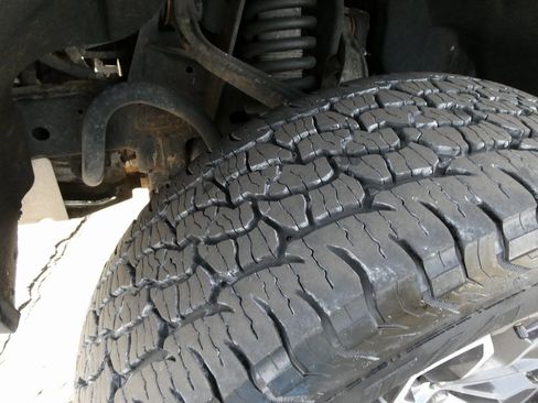 Used 2018 Chevrolet Colorado ZR2 image 12