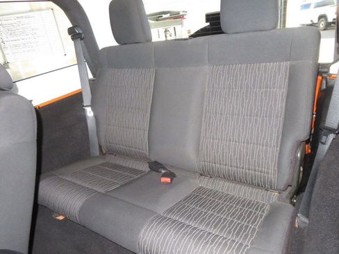 Used 2012 Jeep Wrangler Sahara image 21