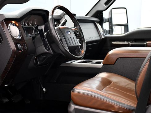 Used 2014 Ford F250 Platinum w/ FX4 Off-Road Package image 17