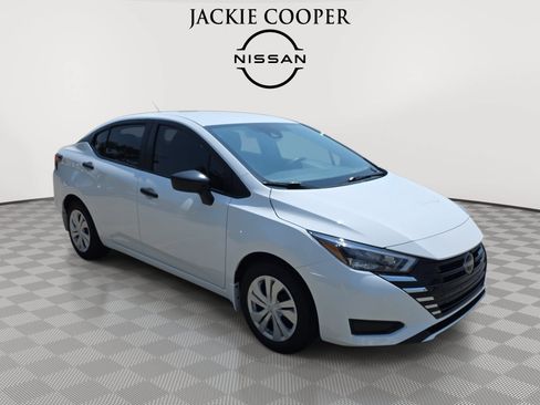 Used 2025 Nissan Versa S w/ Trunk Package FWD image 3