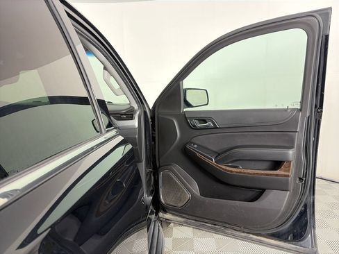 Used 2019 Chevrolet Suburban LT AWD/4WD image 29