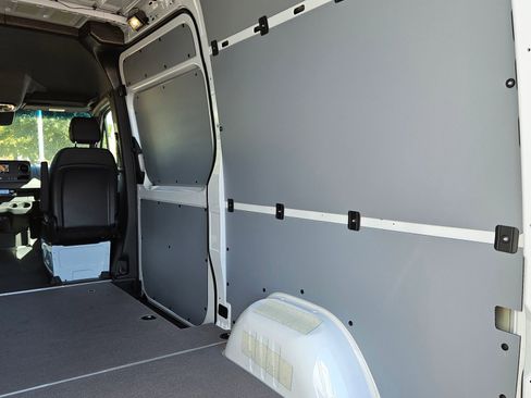 New 2024 Mercedes-Benz Sprinter 2500 image 33