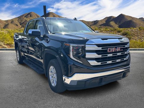 Used 2025 GMC Sierra 1500 SLE RWD image 4