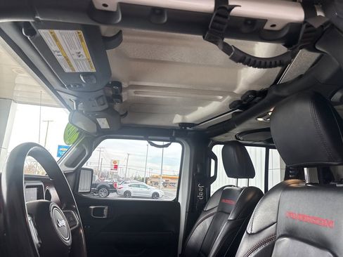 Used 2021 Jeep Gladiator Rubicon w/ Trailer Tow Package image 11