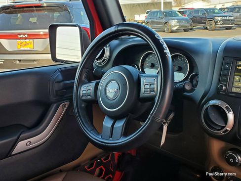 Used 2016 Jeep Wrangler Unlimited Sahara w/ Mopar Chrome Edition Group image 32