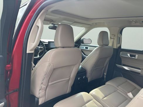 Used 2022 Ford Explorer Limited w/ Hybrid Equipment Group 310A image 18