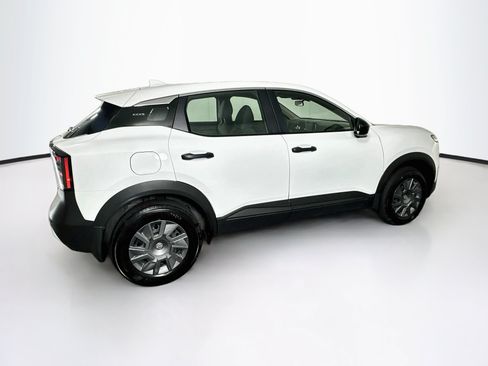 Used 2025 Nissan Kicks S FWD image 10