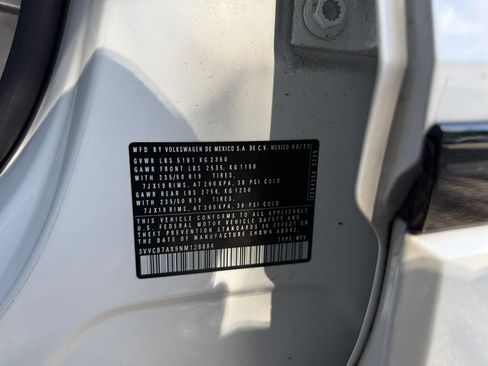 Used 2022 Volkswagen Tiguan SE R-Line FWD image 31