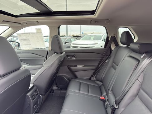 New 2026 Nissan Rogue SV image 31