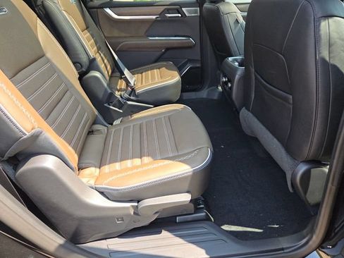 New 2026 GMC Acadia Denali Ultimate AWD/4WD image 24