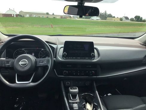 Used 2023 Nissan Rogue S AWD/4WD image 22