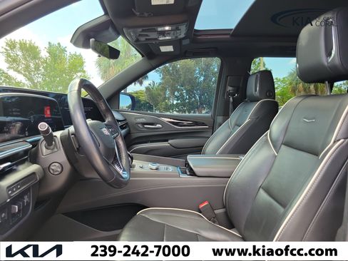 Used 2022 Cadillac Escalade ESV Sport w/ Touring Package RWD image 22