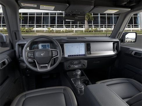 New 2025 Ford Bronco Outer Banks image 9
