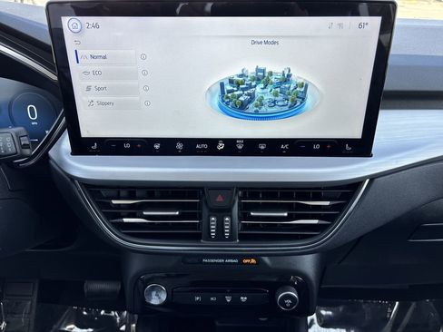 Used 2024 Ford Escape Platinum image 22