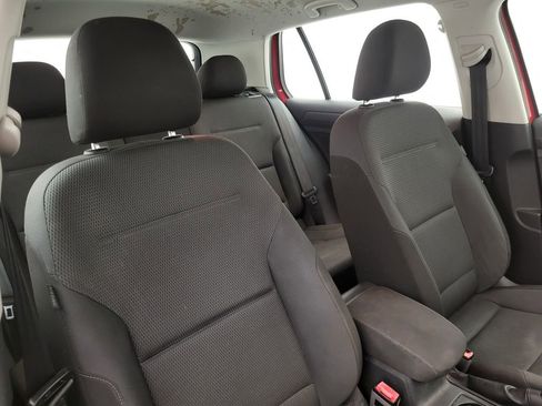 Used 2018 Volkswagen Golf S FWD image 31