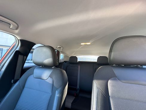 Used 2025 Chevrolet Trax LT w/ LT Convenience Package image 31