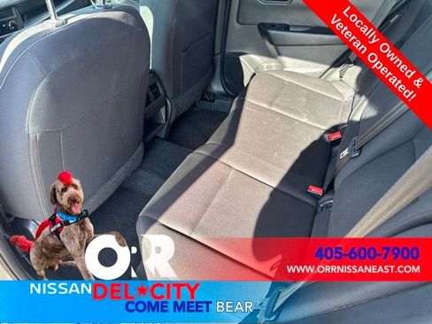 Used 2024 Nissan Rogue S FWD image 9