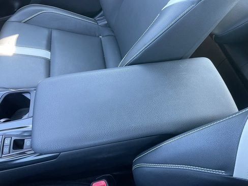 Used 2025 Toyota Camry SE FWD image 35